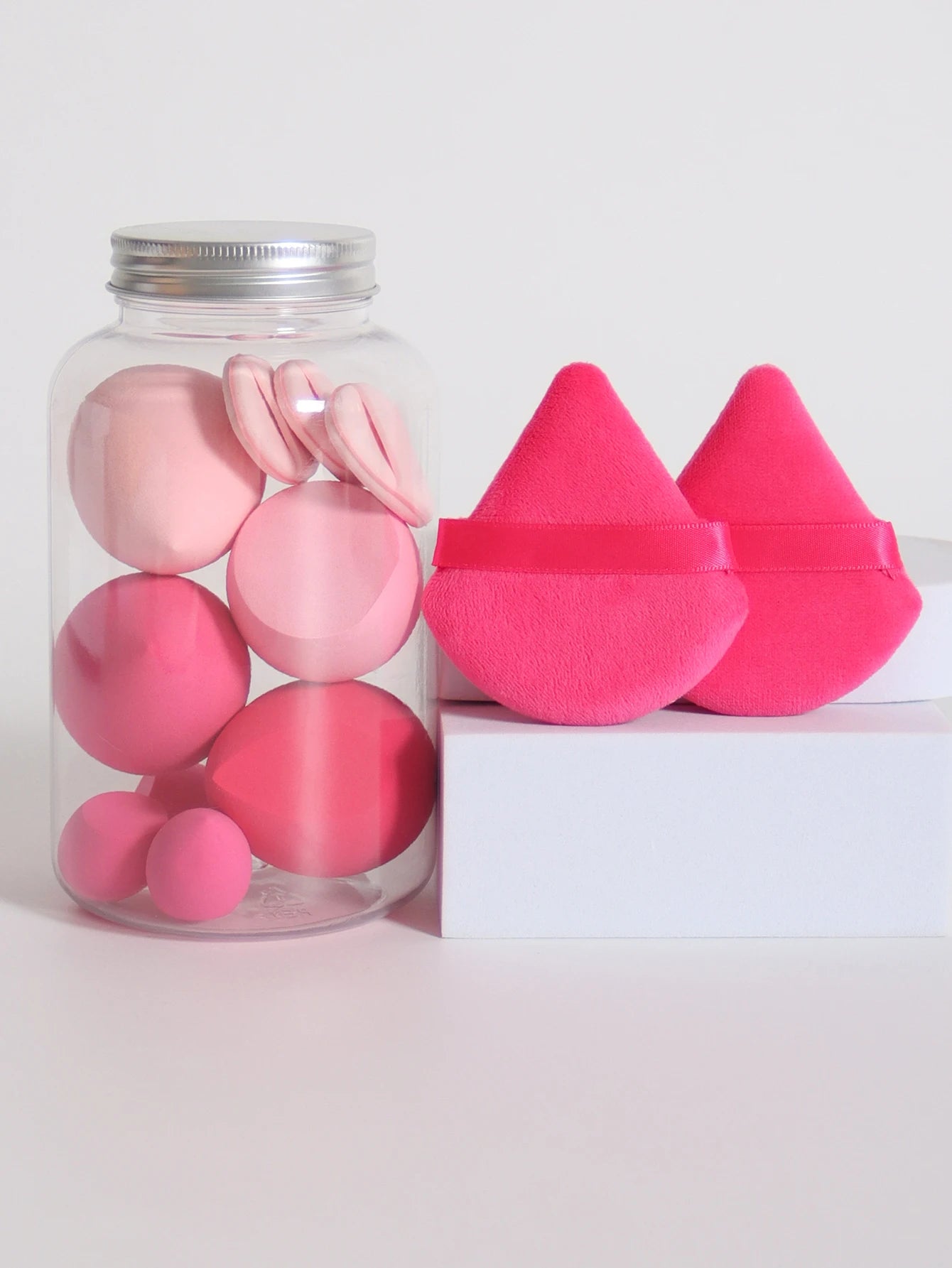 Pack de 12 Beauty Blenders – L’arme Secrète pour un Teint Zéro Défaut ! ✨