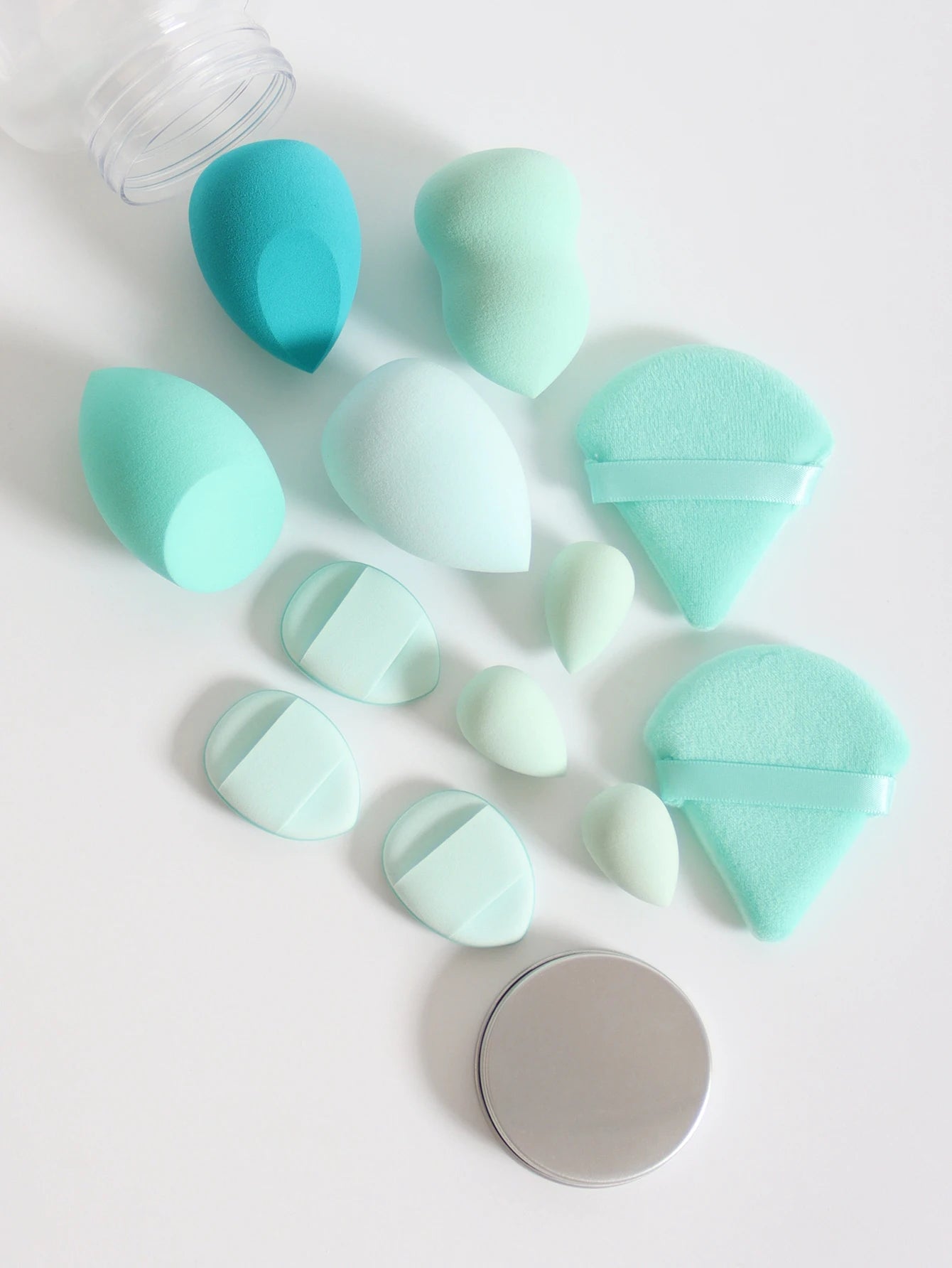 Pack de 12 Beauty Blenders – L’arme Secrète pour un Teint Zéro Défaut ! ✨