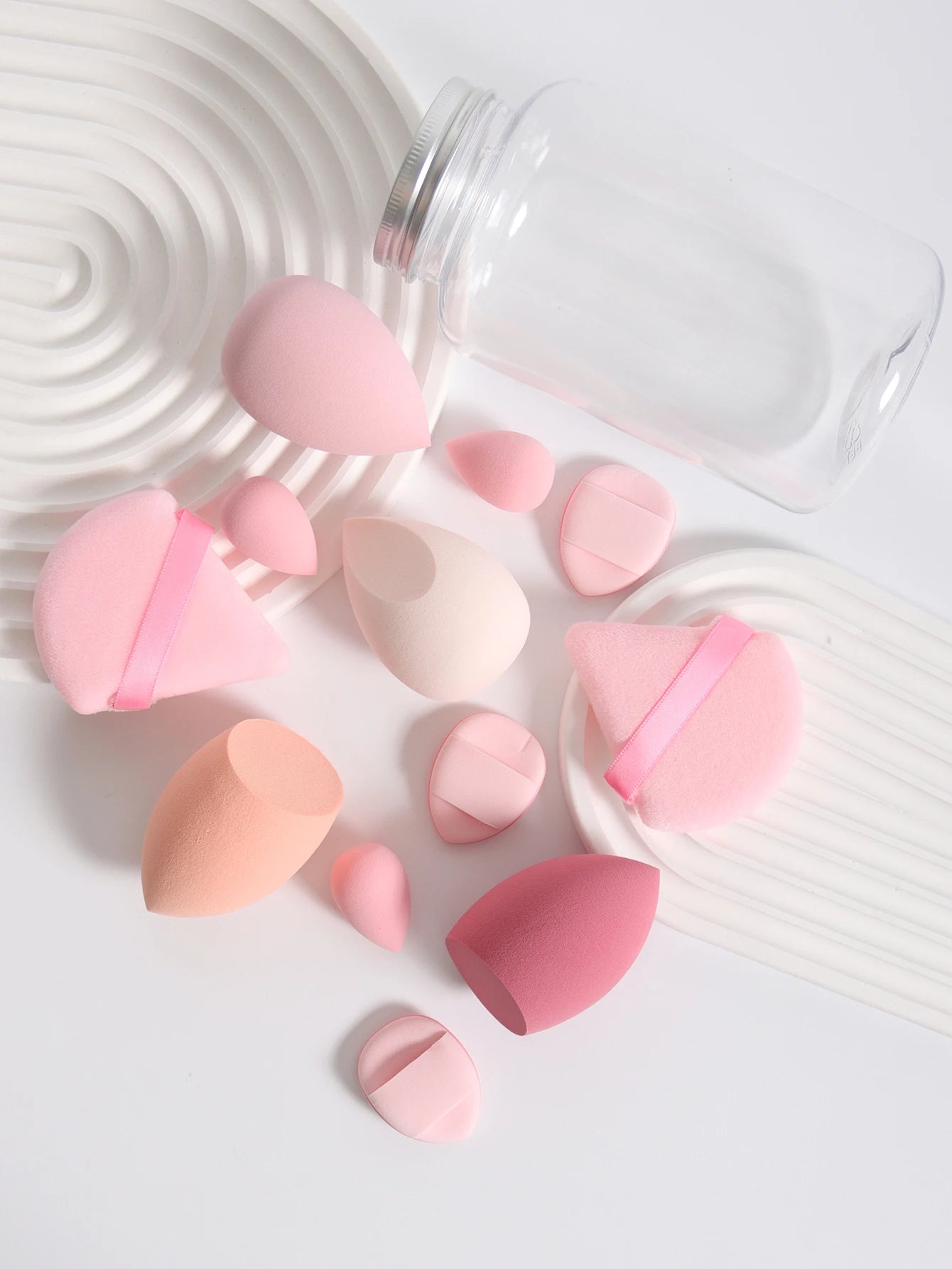 Pack de 12 Beauty Blenders – L’arme Secrète pour un Teint Zéro Défaut ! ✨