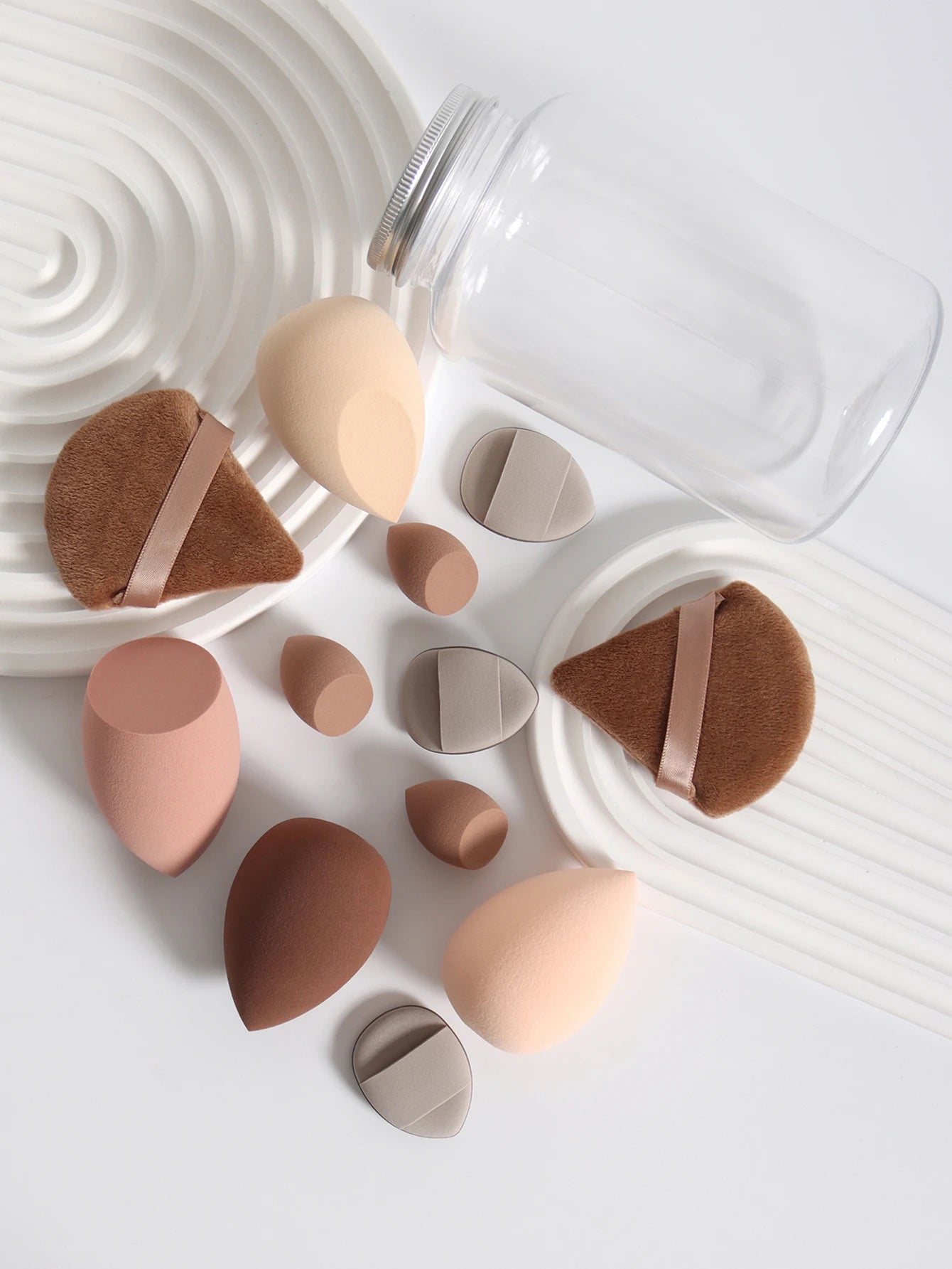 Pack de 12 Beauty Blenders – L’arme Secrète pour un Teint Zéro Défaut ! ✨